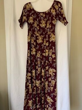 NATURAL LIFE 'Daisy Tiered Maxi Dress' in a maroon shade with smocked bodice